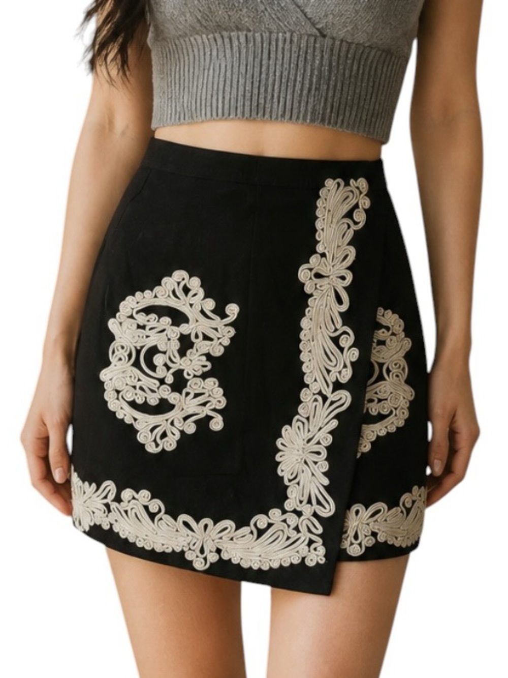 H&M Black Mini Skirt with Cream Embroidered Applique